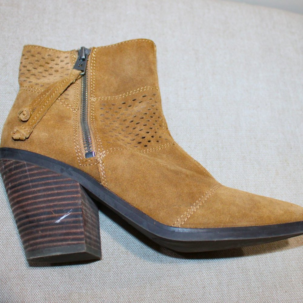 VGC LADIES LUCKY BRAND SUEDE LEATHER ANKLE BOOTS - 8 1/2 - - Picture 8 of 9